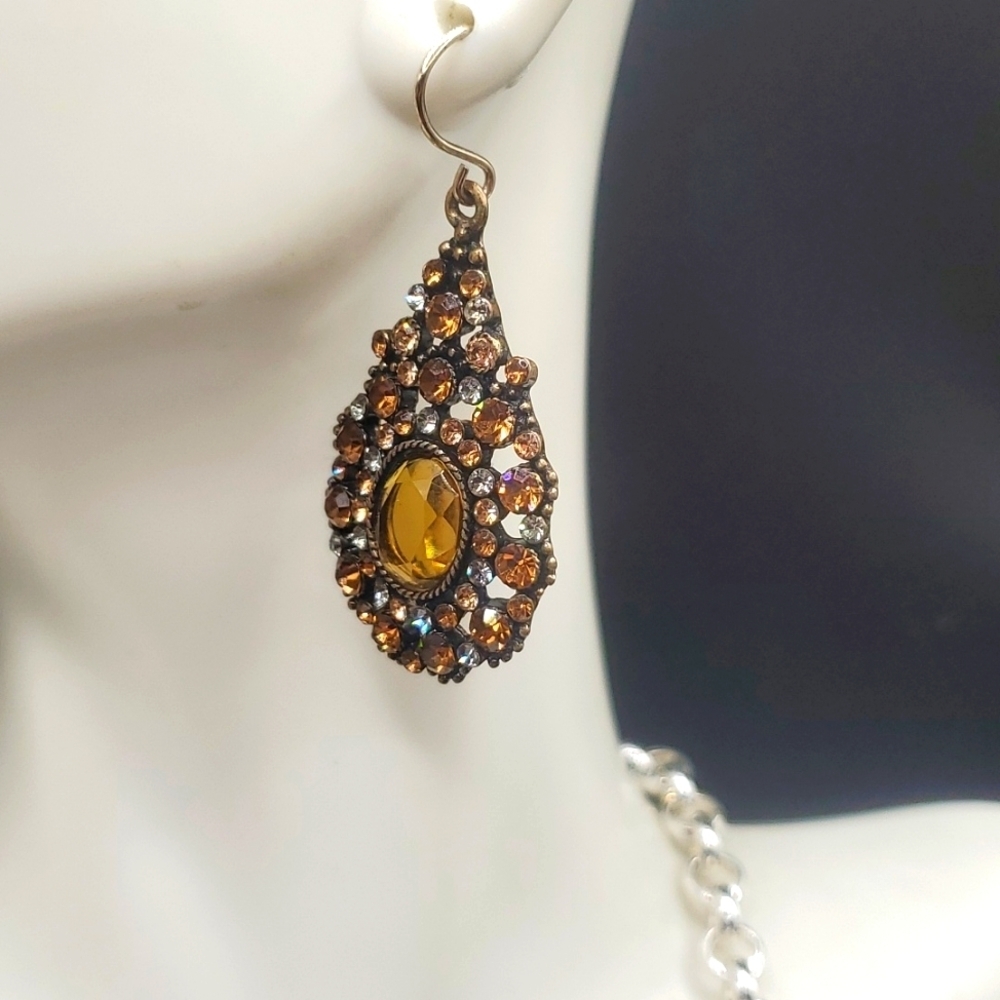 E449 Monet champagne glass crystal‎ stunning monet vintage earrings